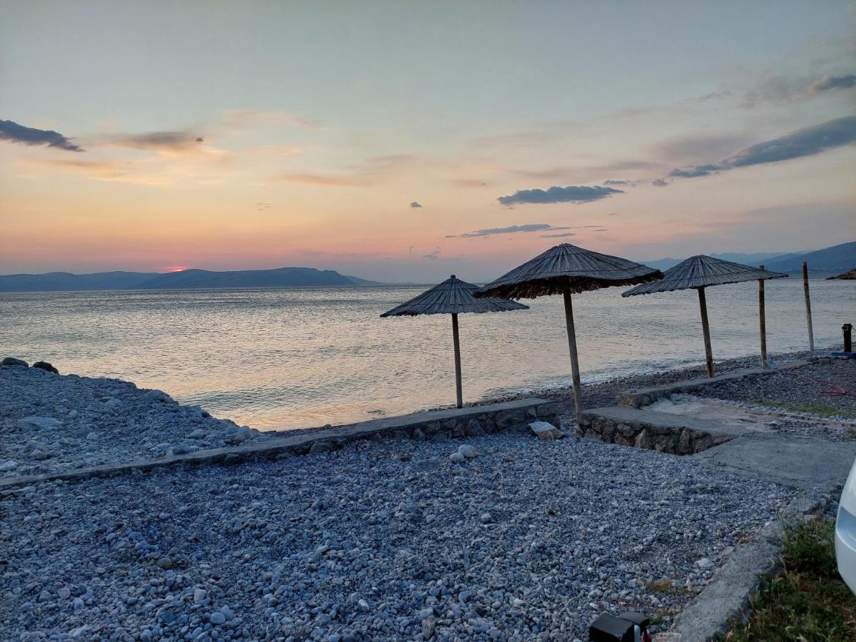 Mobile Home Luna Senj  Esterno foto