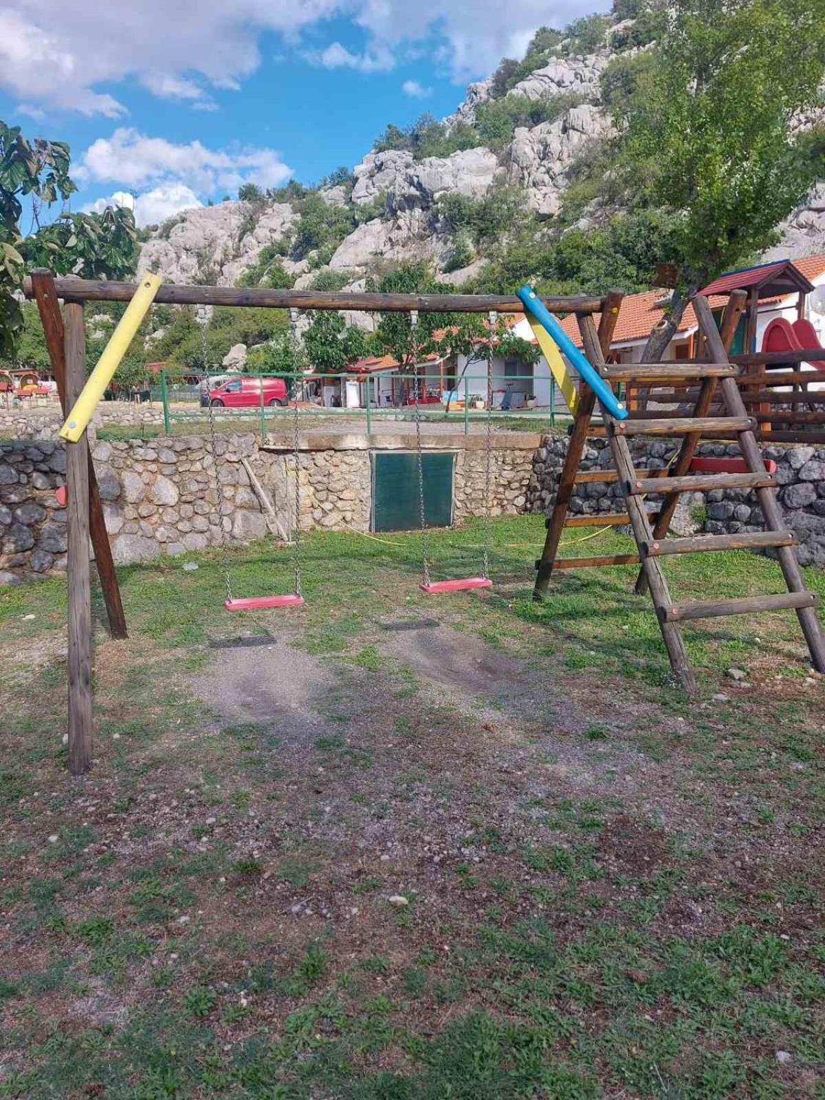 Mobile Home Luna Senj  Esterno foto